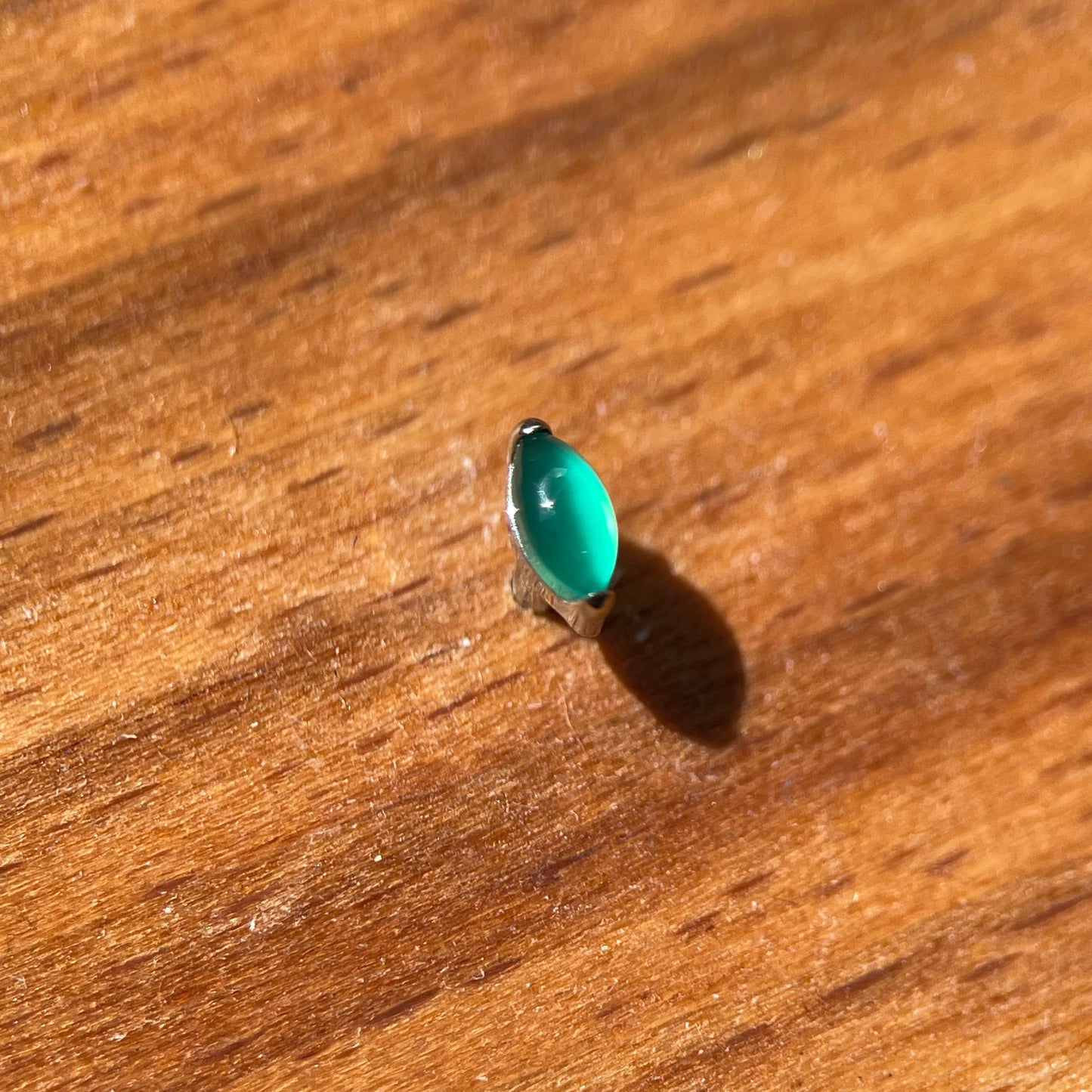 Green onix con base in titanio. ( Pietra naturale)