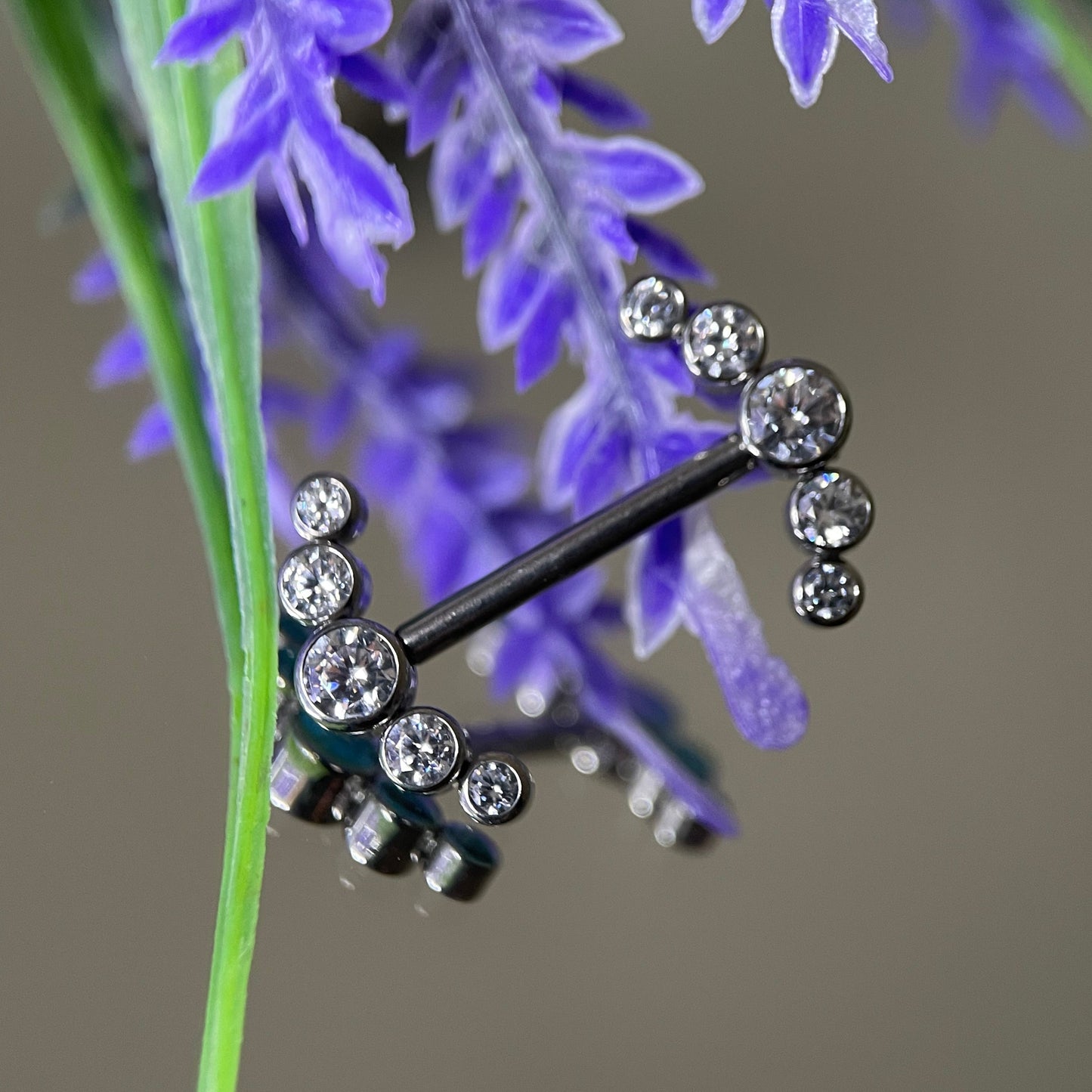 Gioiello per capezzolo, threadless 1.6x14mm con zirconi cz