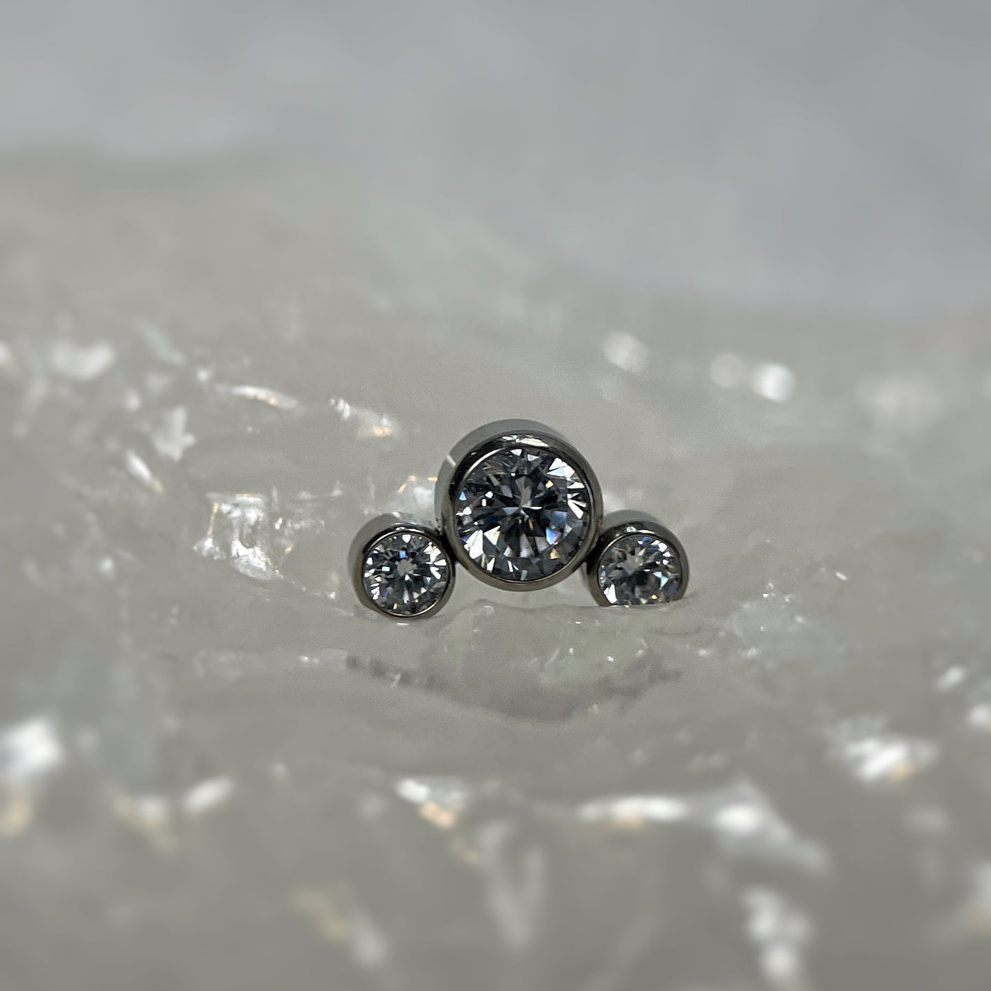 Cluster 3 pietre 1.5x2x1.5mm