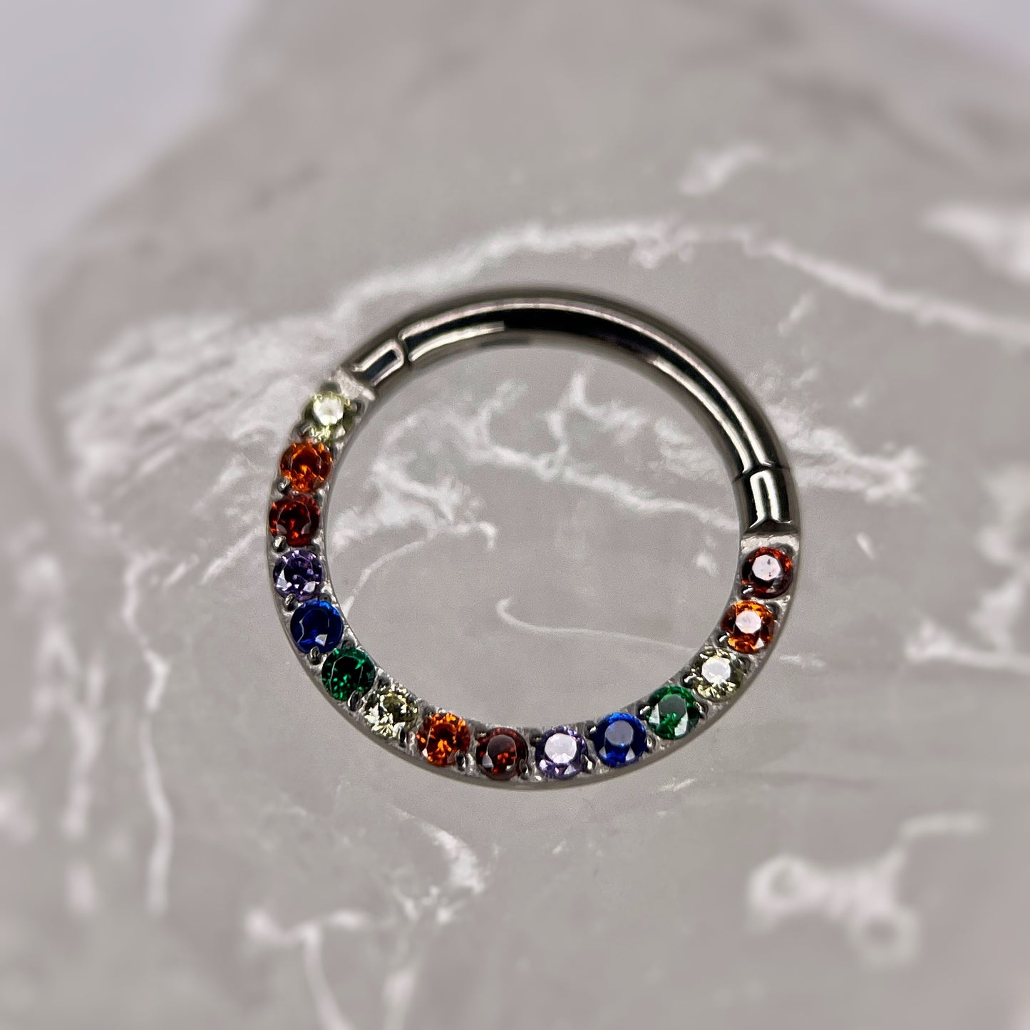 Anello Clicker in Titanio con zirconi CZ Rainbow 1.2x8 mm