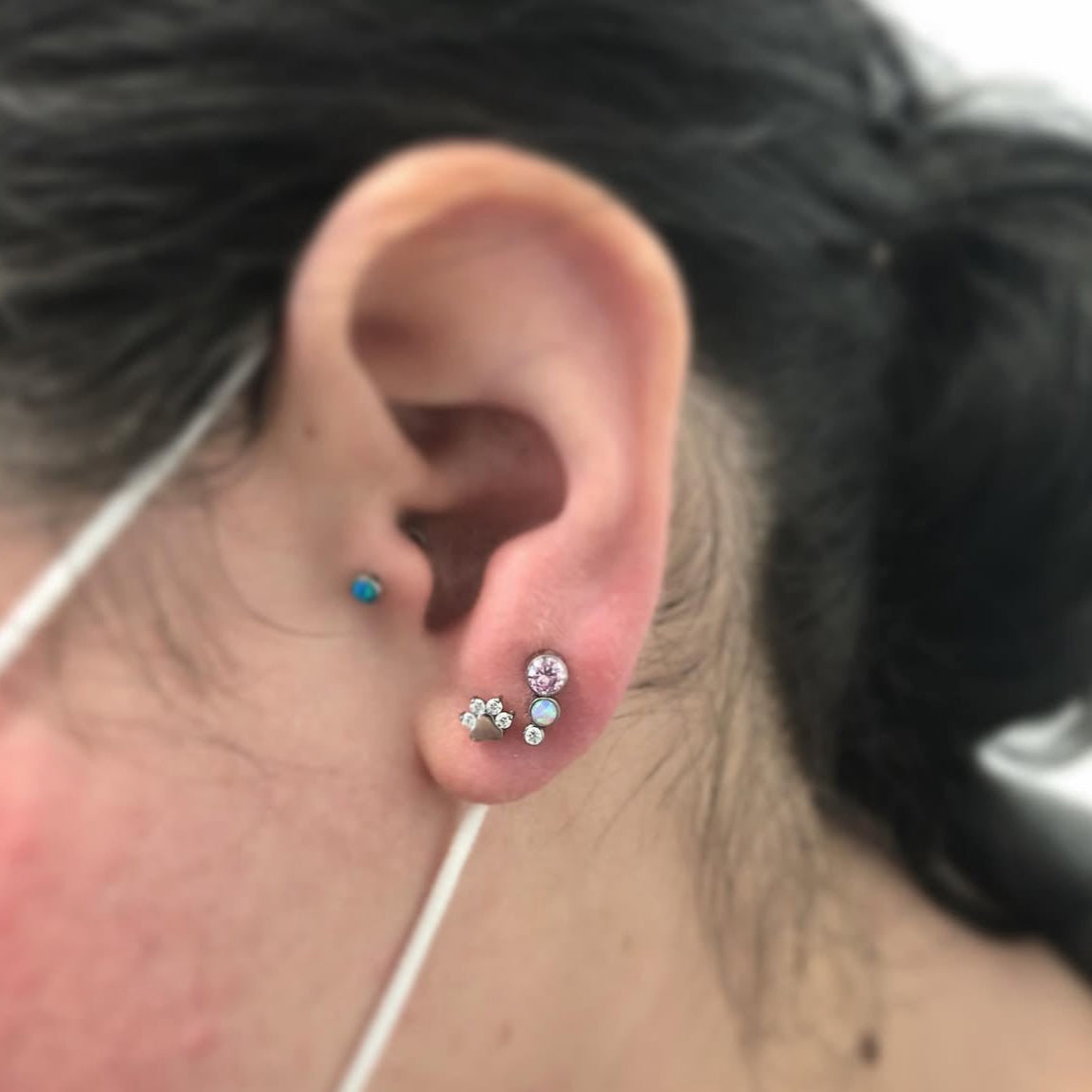 Zampina in titanio con zirconi Cz