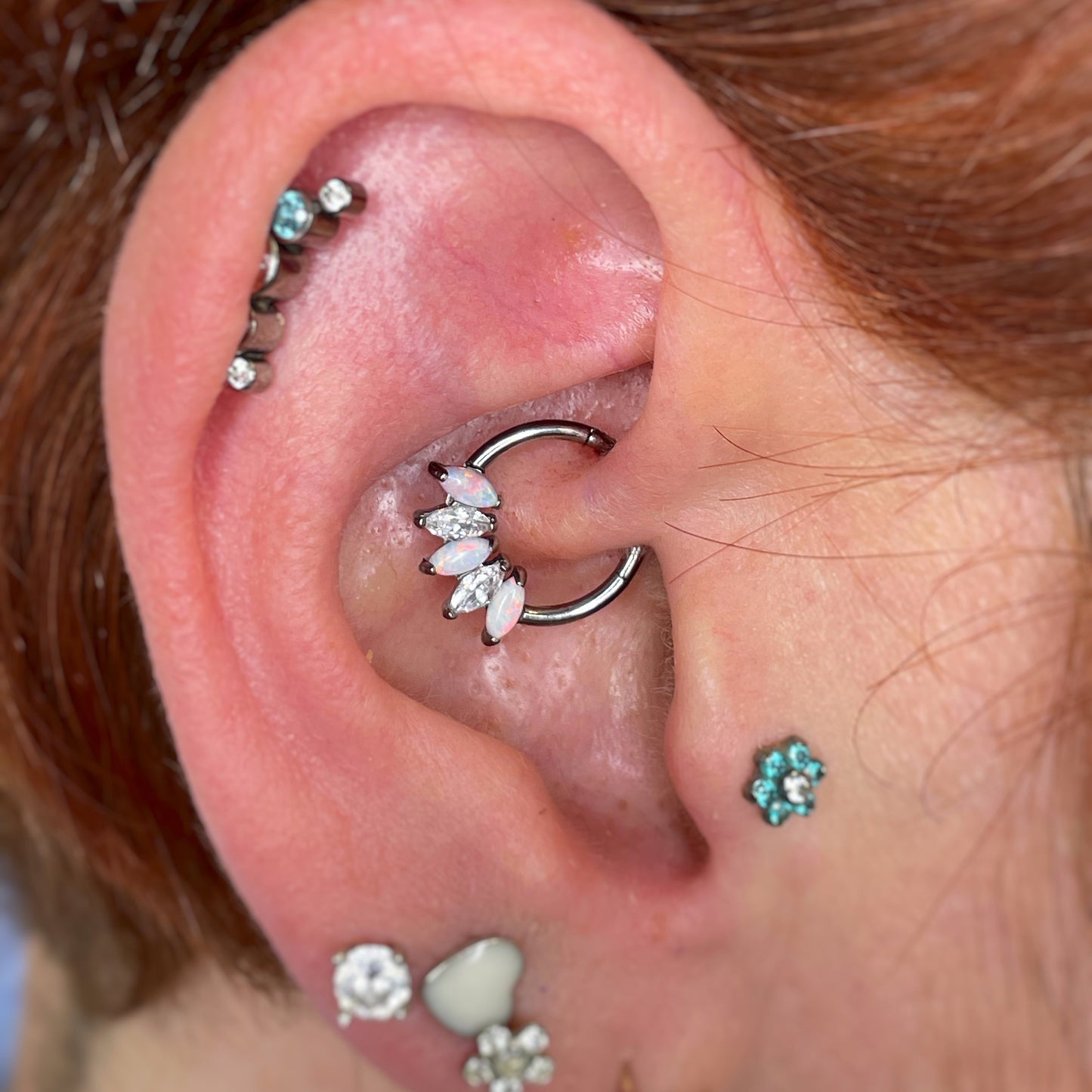 Anello Clicker in Titanio Zircone Premium & Opale Sintetico