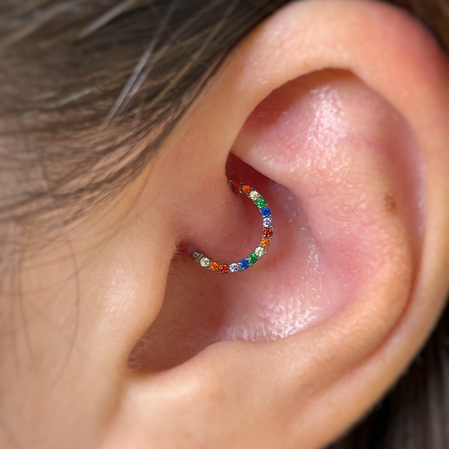 Anello con zirconi CZ Rainbow