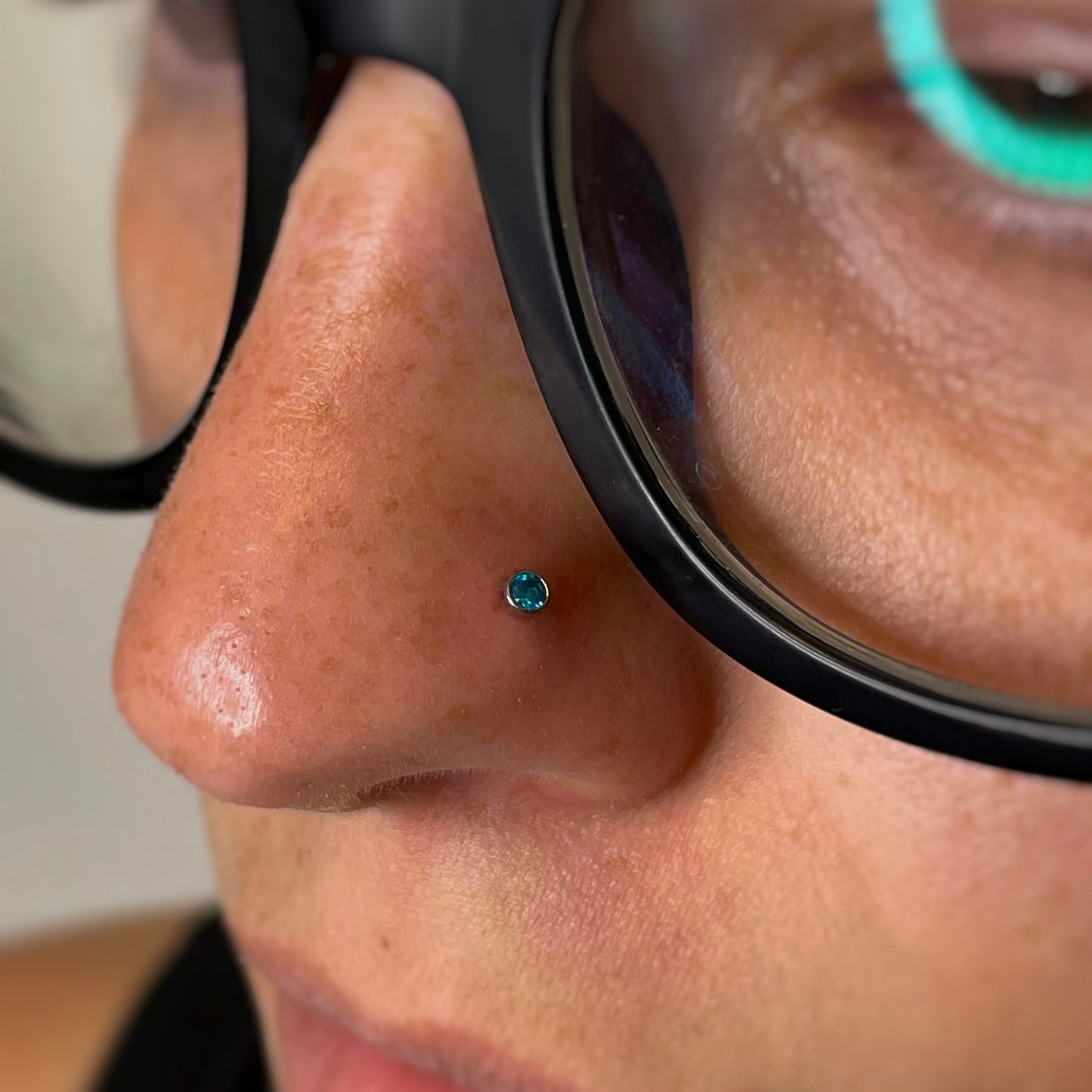 Punto luce azzurro (threadless)