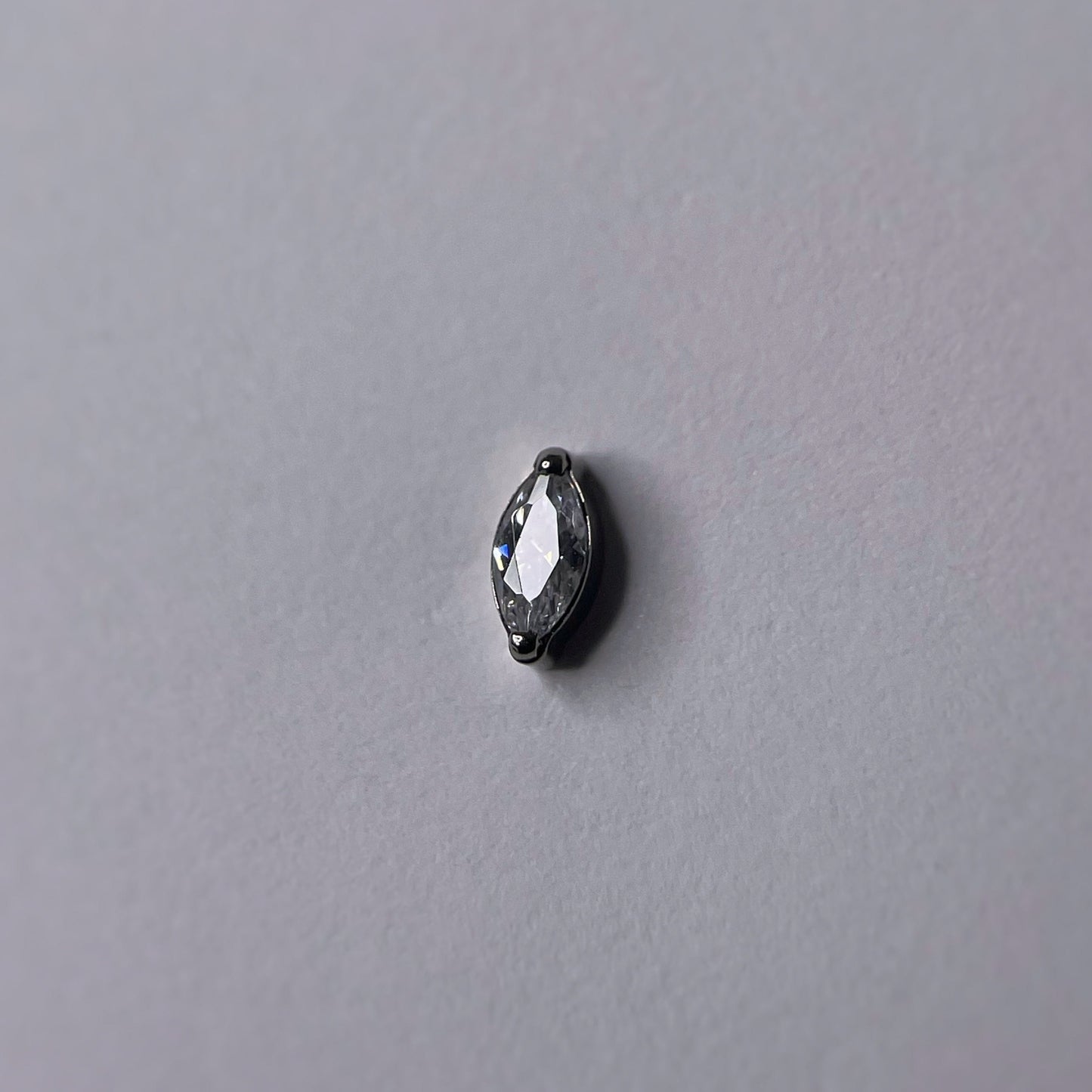 Fogliolina Zircone taglio Marquise