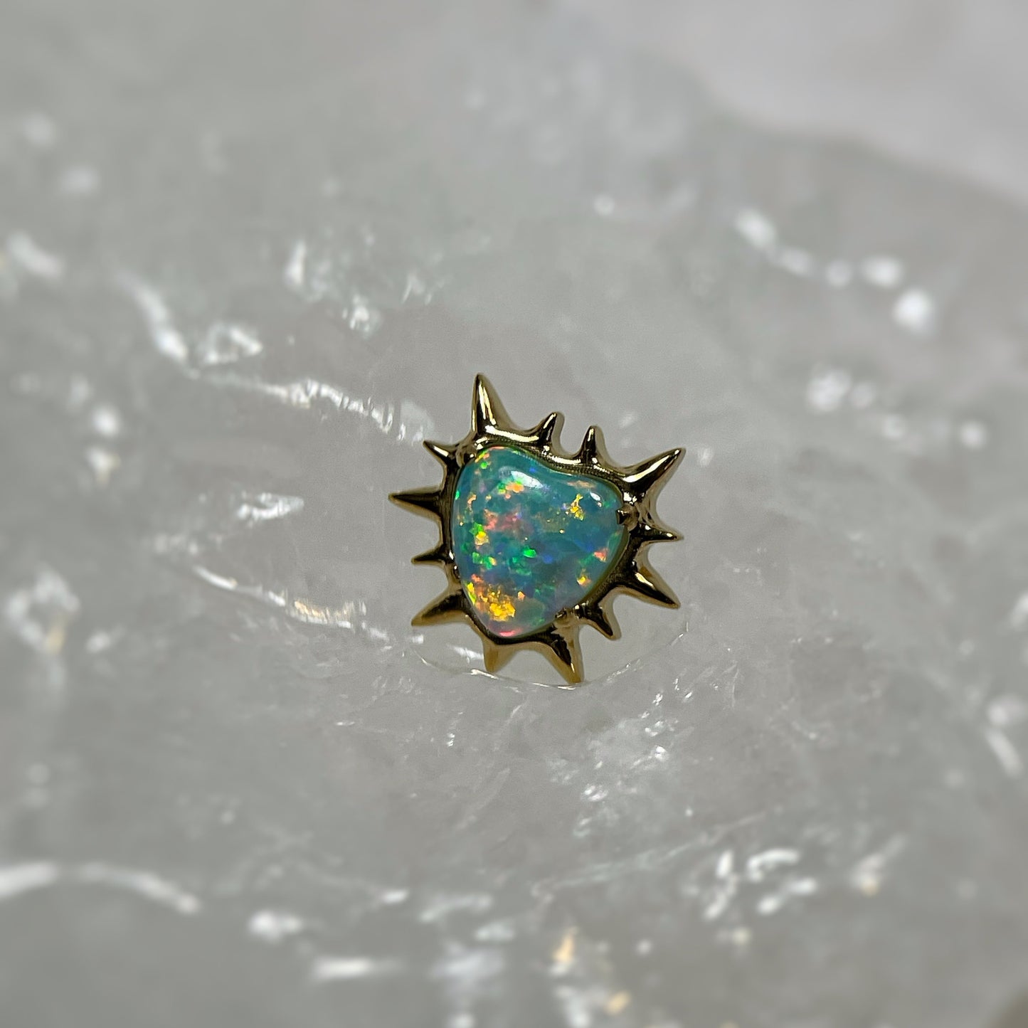 Cuore oro con opale Verde Chiaro (Gold PVD)