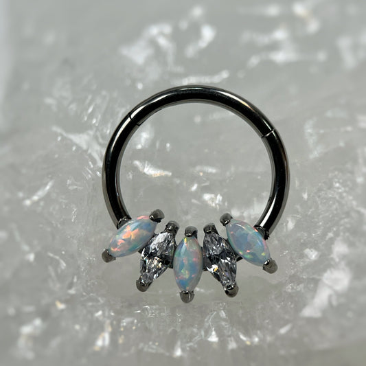 Anello Clicker in Titanio Zircone Premium & Opale Sintetico